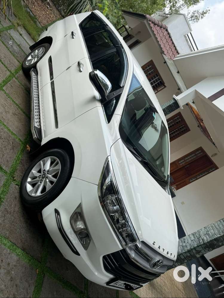 Nri Used 2.8 G Innova Crysta 2017 Model