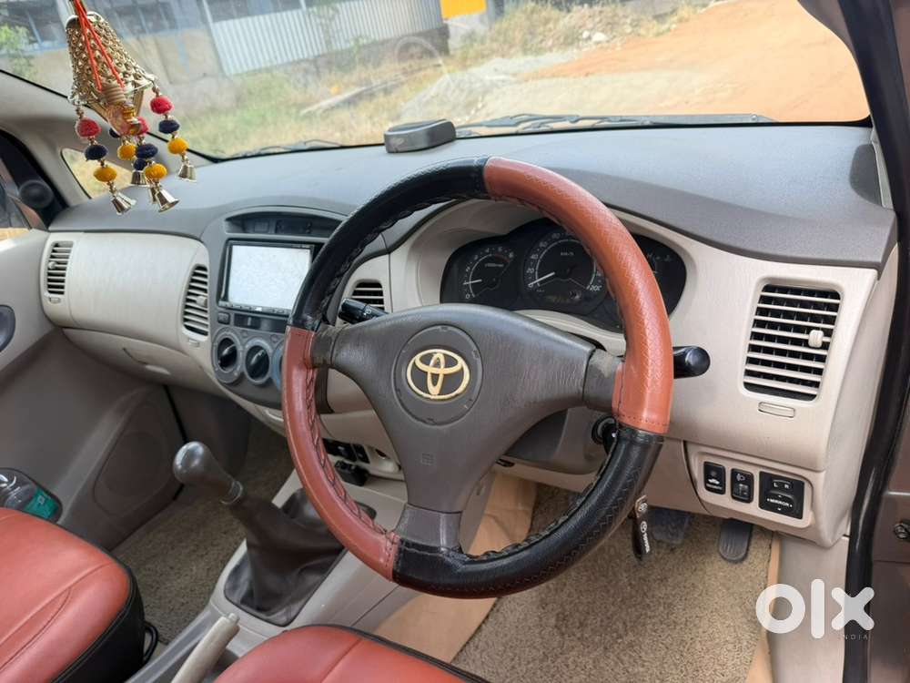 Toyota Innova 2.5 G1 2012
