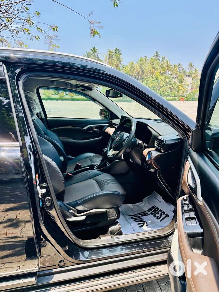 Toyota Urban Cruiser Hyryder 1.5 V Hybrid, 2024, Petrol