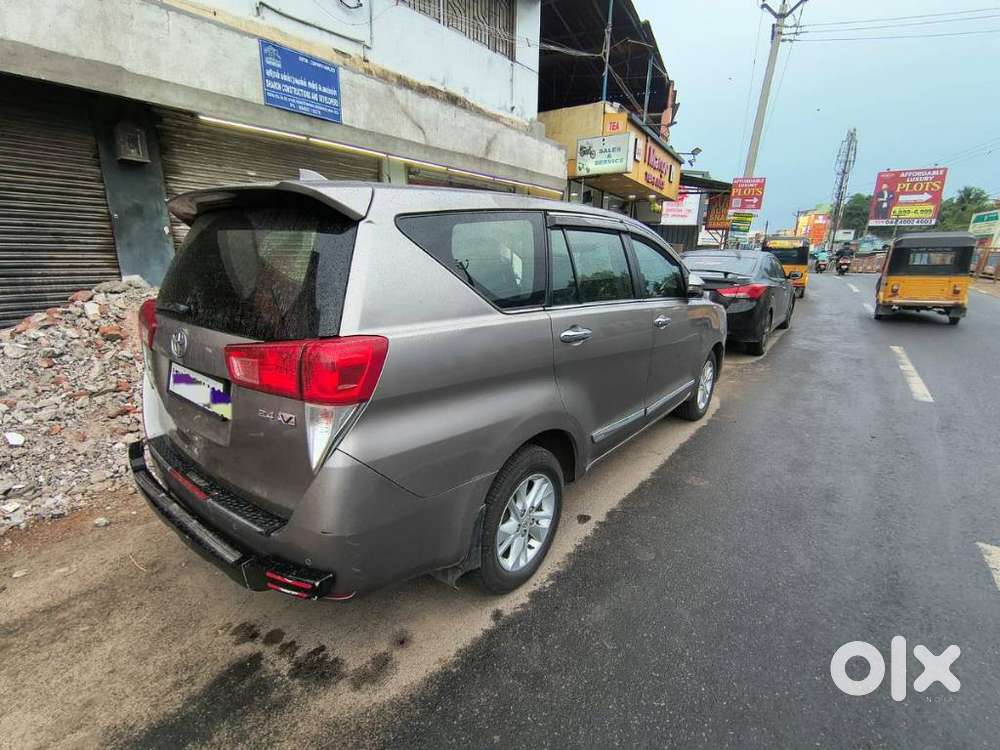 Toyota Innova Crysta [2020-ongoing] 2.4 Vx 8 Str, 2020