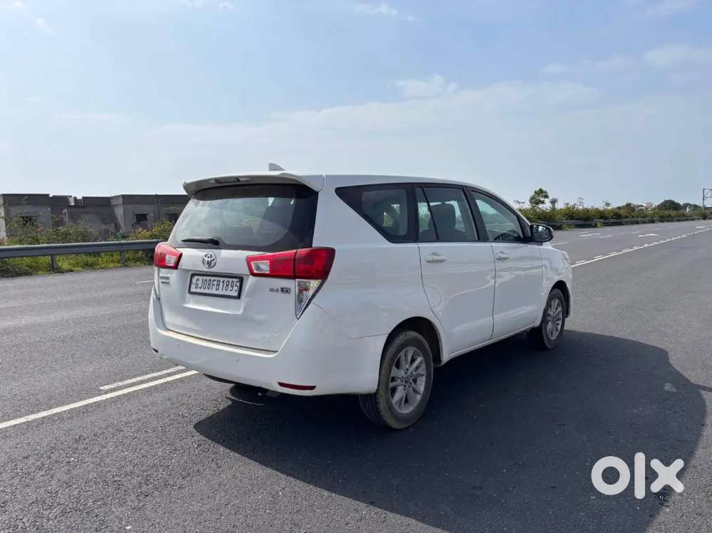 Toyota Innova Crysta G 2016