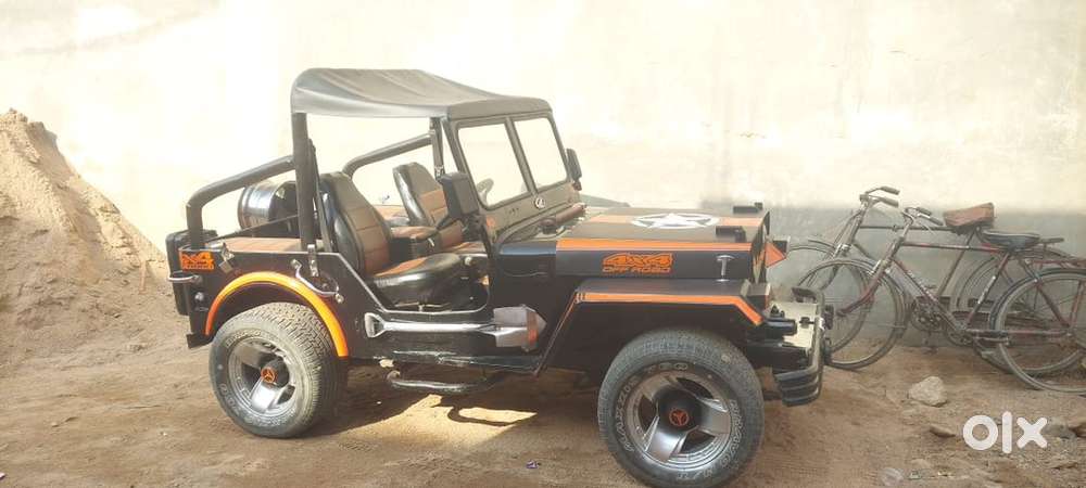 Mahindra Jeep Classic 1989