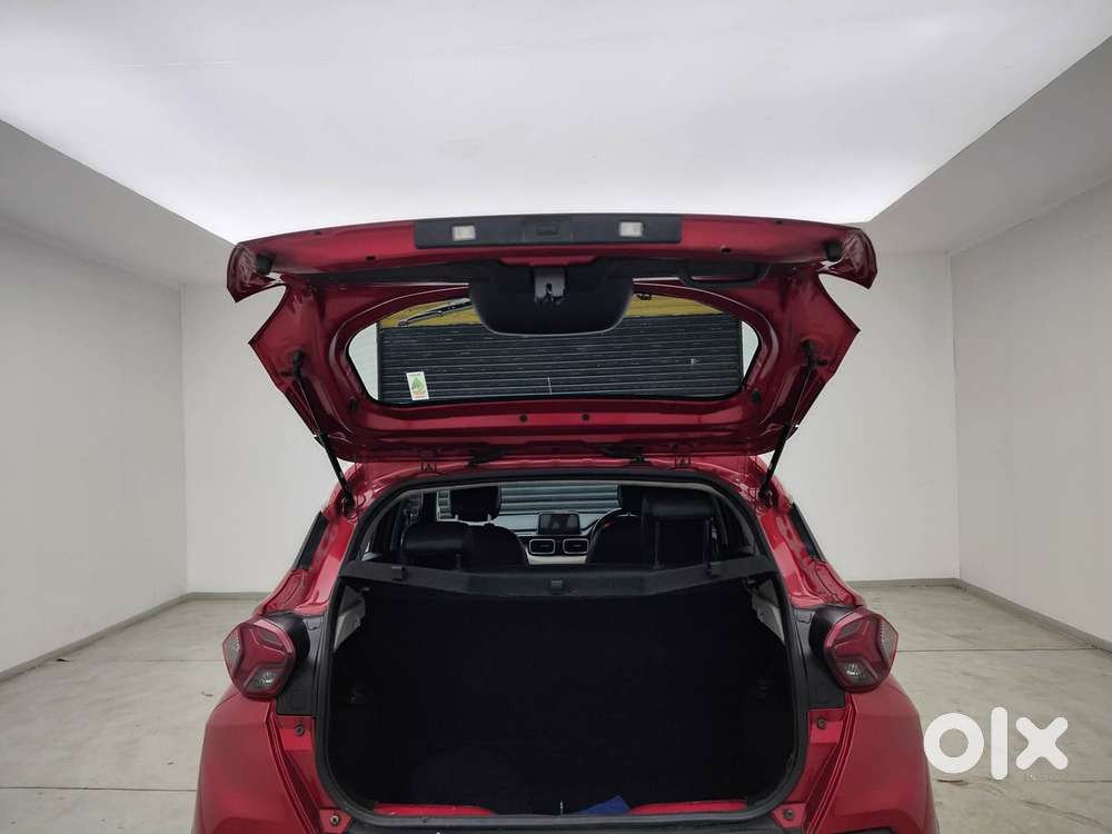 Tata Punch 1.2 Revotron Creative Amt Dual Tone, 2022, Petrol