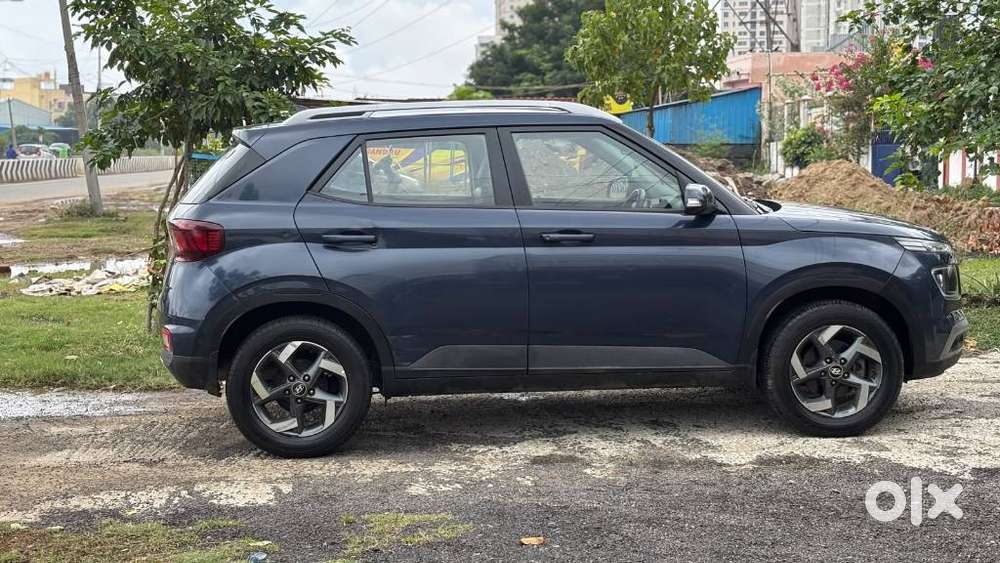 Hyundai Venue, 2021, Petrol