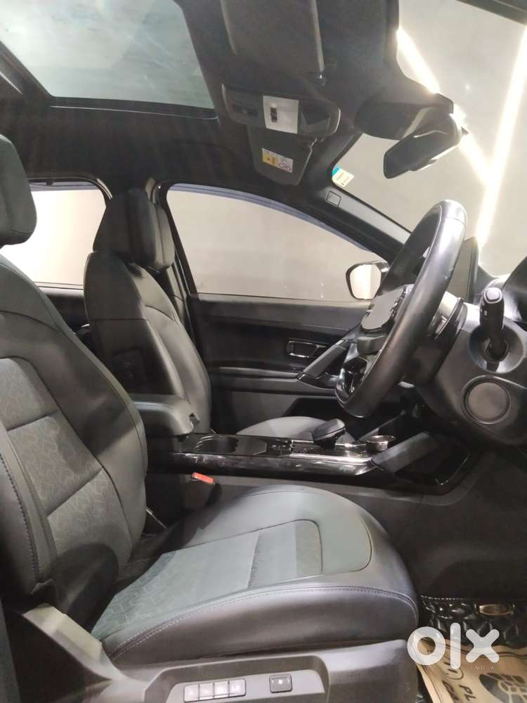 Tata Safari Accomplished Dark Edition At, 2024, Diesel