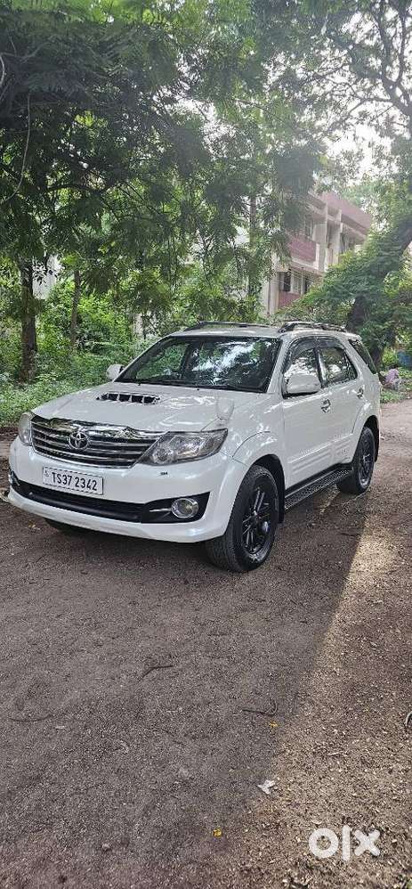 Toyota Fortuner 3.0 4x2 Automatic, 2015, Diesel