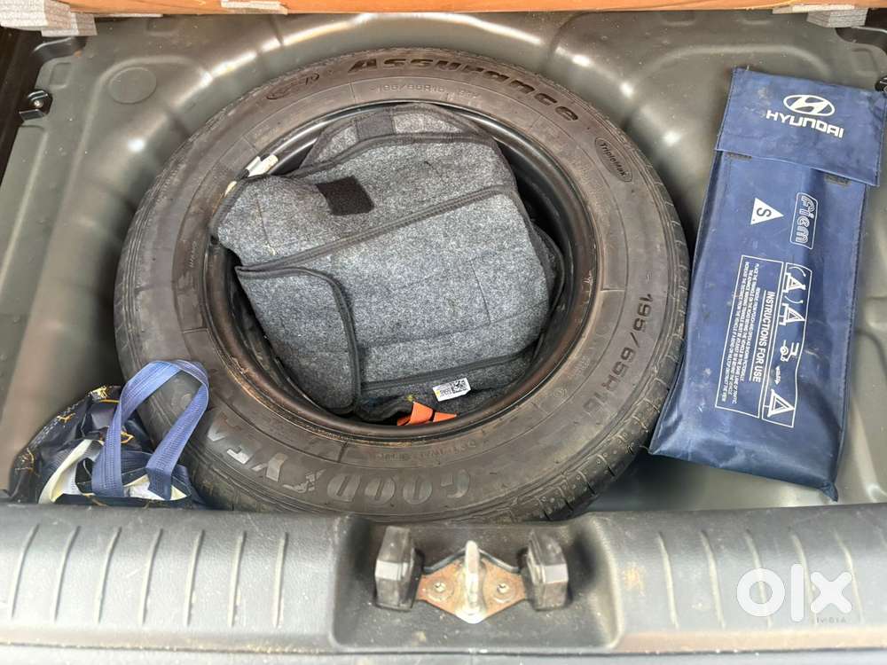 Hyundai Venue Sx Mt, 2023, Petrol