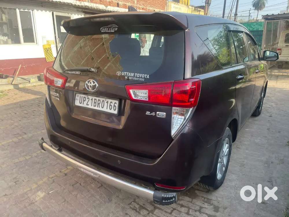 Toyota Innova Crysta 2017 Second-owner Diesel Mt