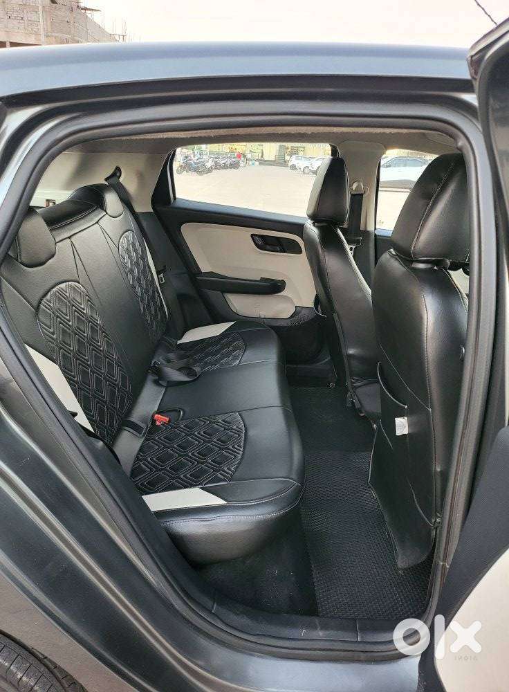 Tata Altroz 1.2 Xt, 2022, Petrol