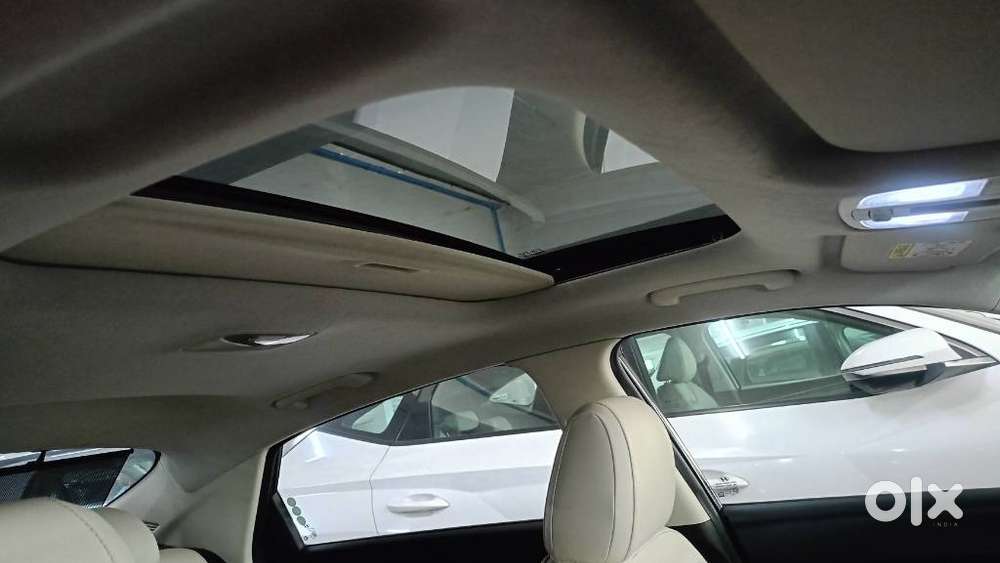 Hyundai Verna 1.5 Sx (o) Ivt, 2024, Petrol