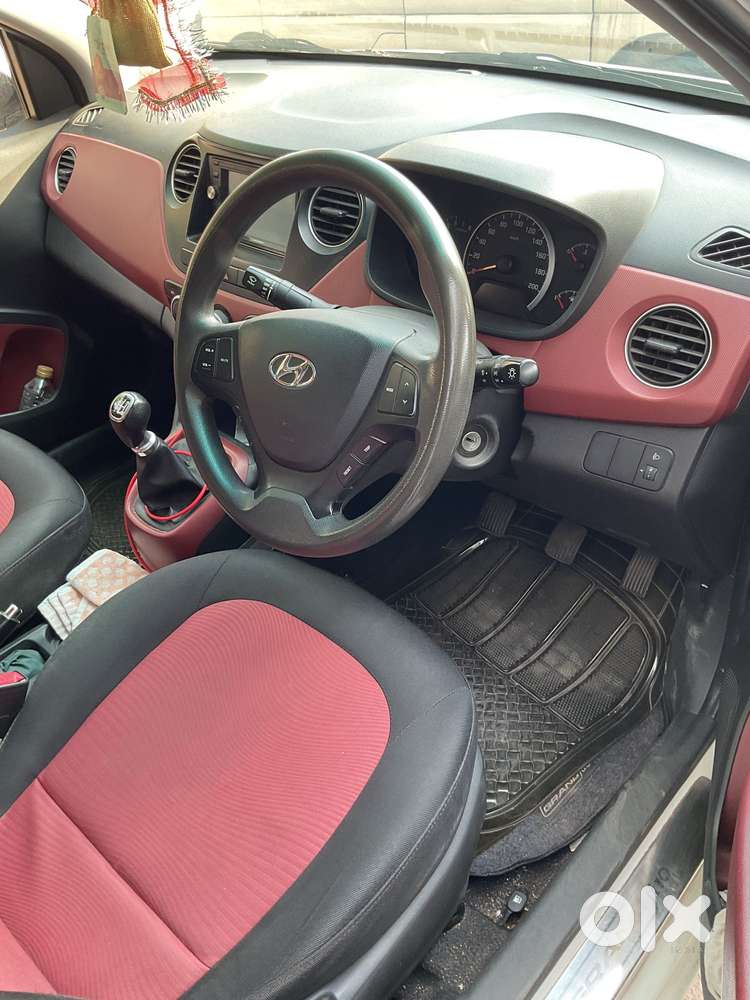 Hyundai I10 Sportz, 2016, Petrol