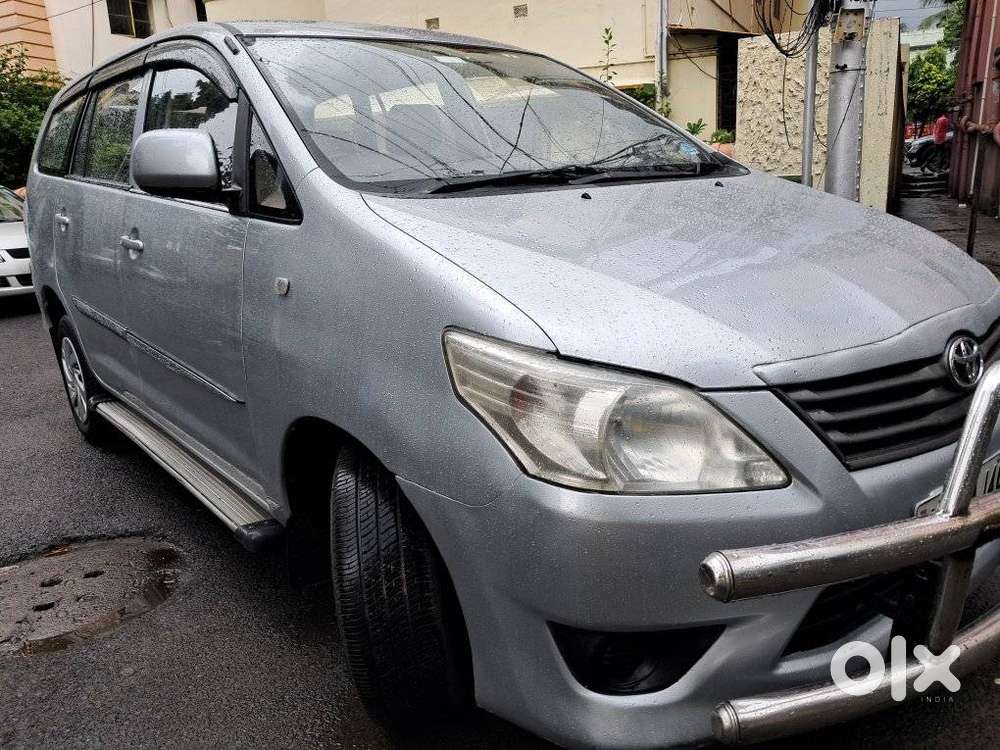 Toyota Innova 2.5 G (diesel) 8 Seater Bs Iv, 2016