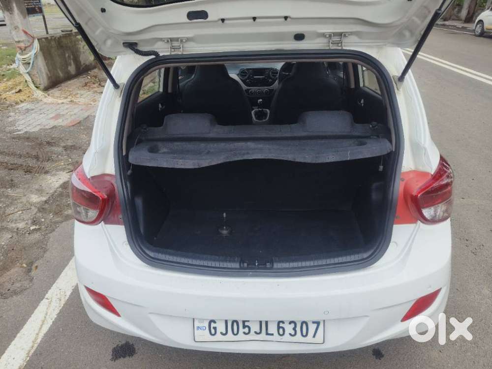 Hyundai Grand I10 Sportz1.2 Crdi, 2015, Diesel