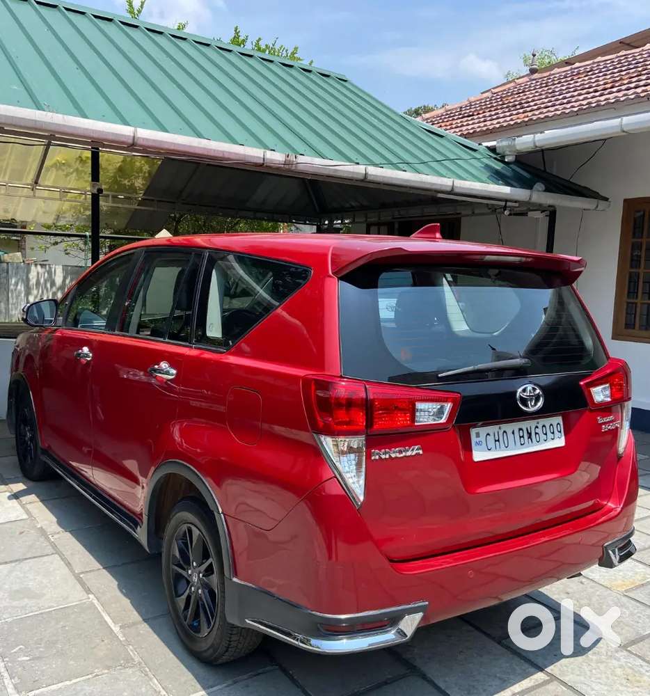 Toyata Crysta Touring Spot Automatic, Single Owner, Company Serviced