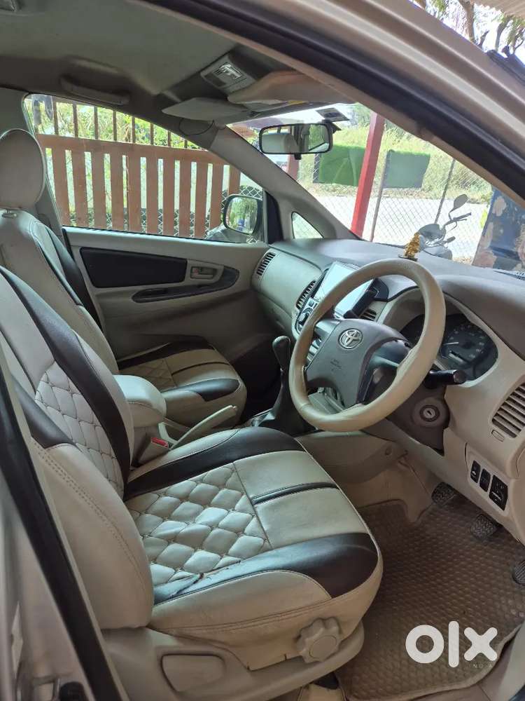 Toyota Innova 2.5 Gx 2012