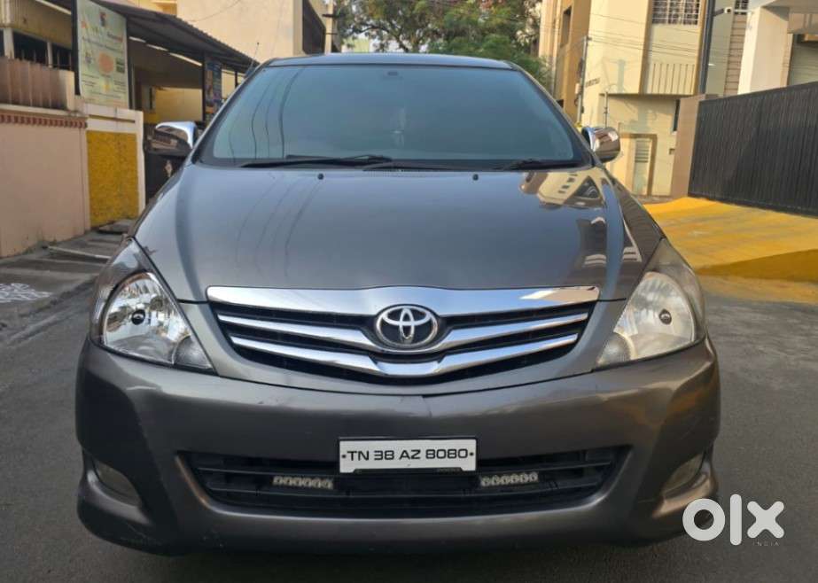Toyota Innova 2004-2011 2.5 V Diesel 7-seater, 2009, Diesel