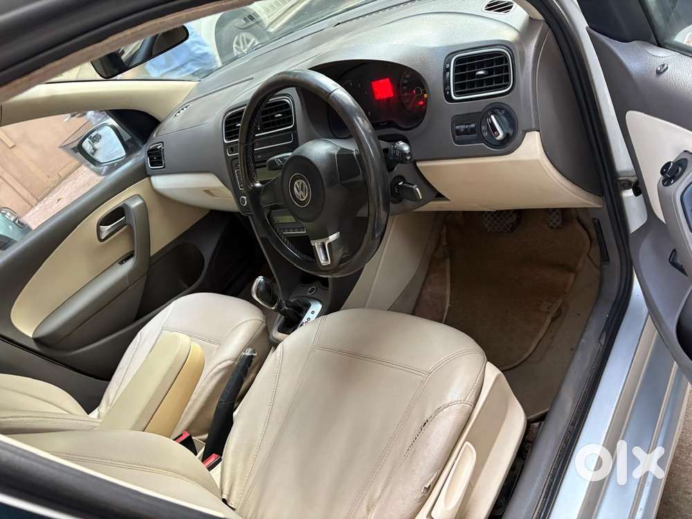 Volkswagen Vento 2010-2013 Petrol Highline At, 2012