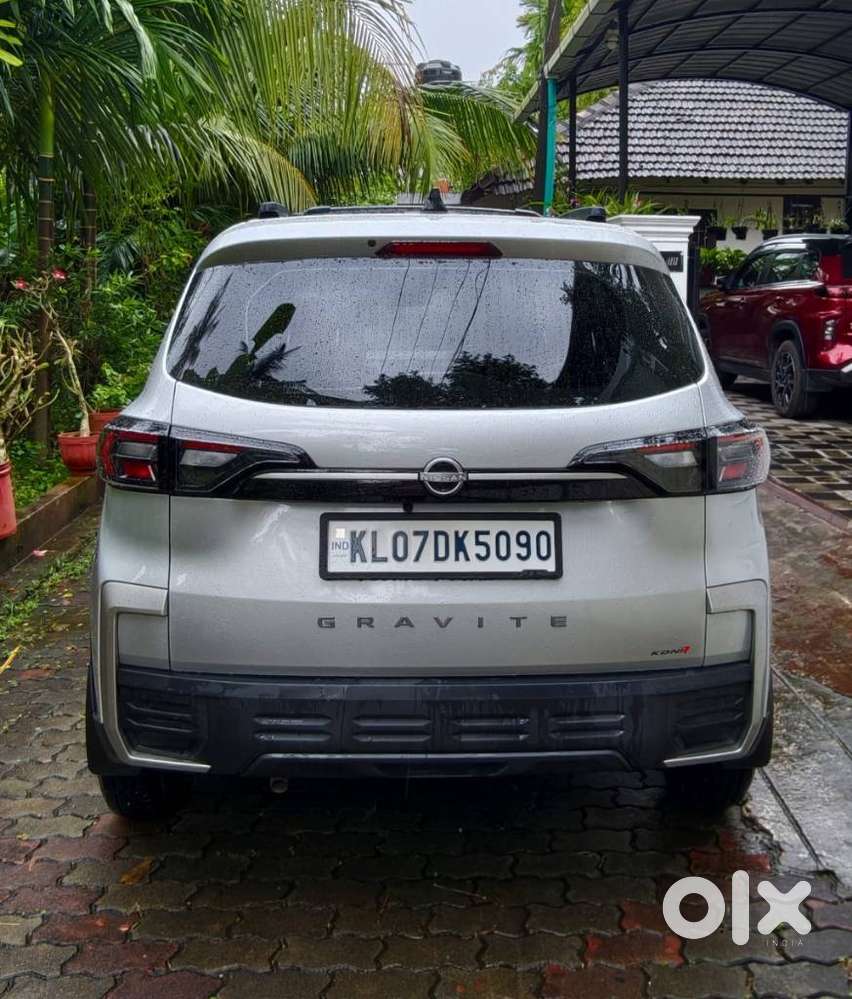 Nissan Gravite, 2026, Petrol