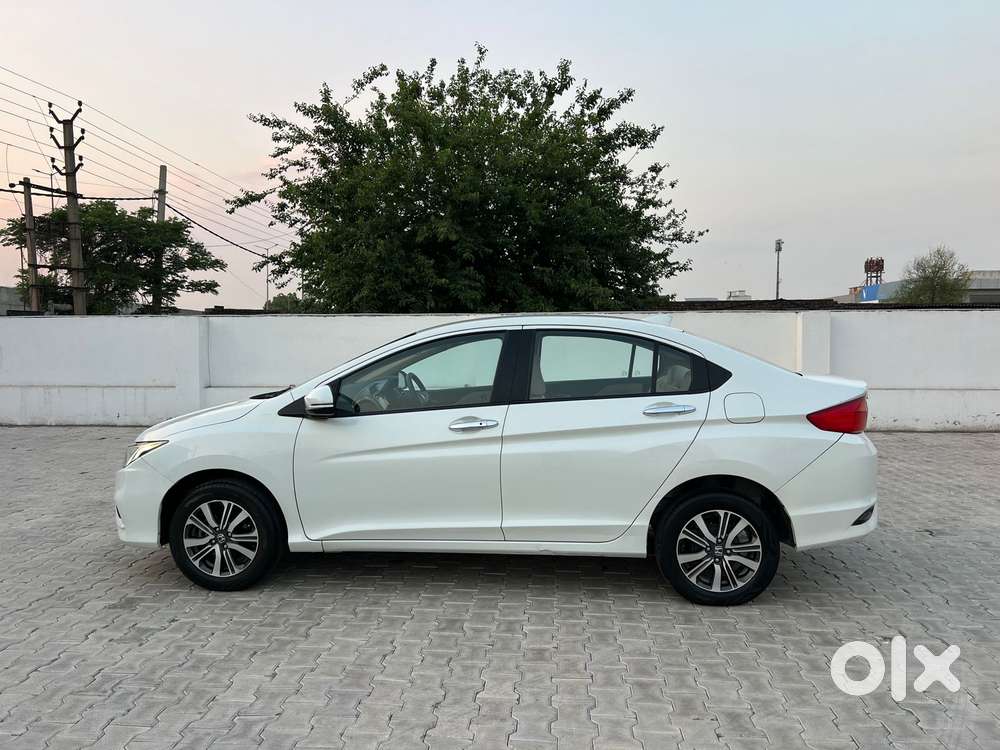 Honda City 1.5 V 5th Gen I-vtec Mt, 2022, Petrol