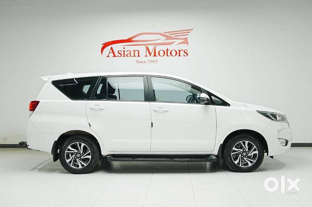 Toyota Innova Crysta 2.4 G Plus Mt 7 Str, 2024, Diesel