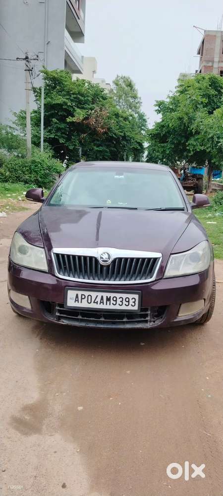 Skoda Laura Elegance 2012