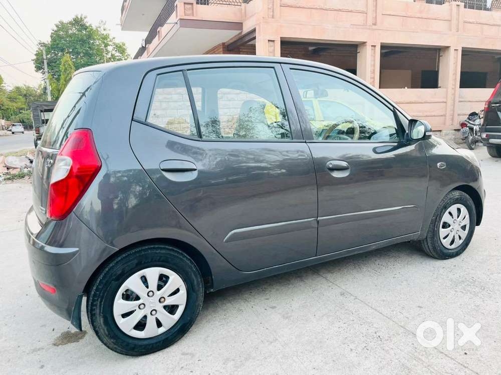 Hyundai Petrol +cng Showroom Condition