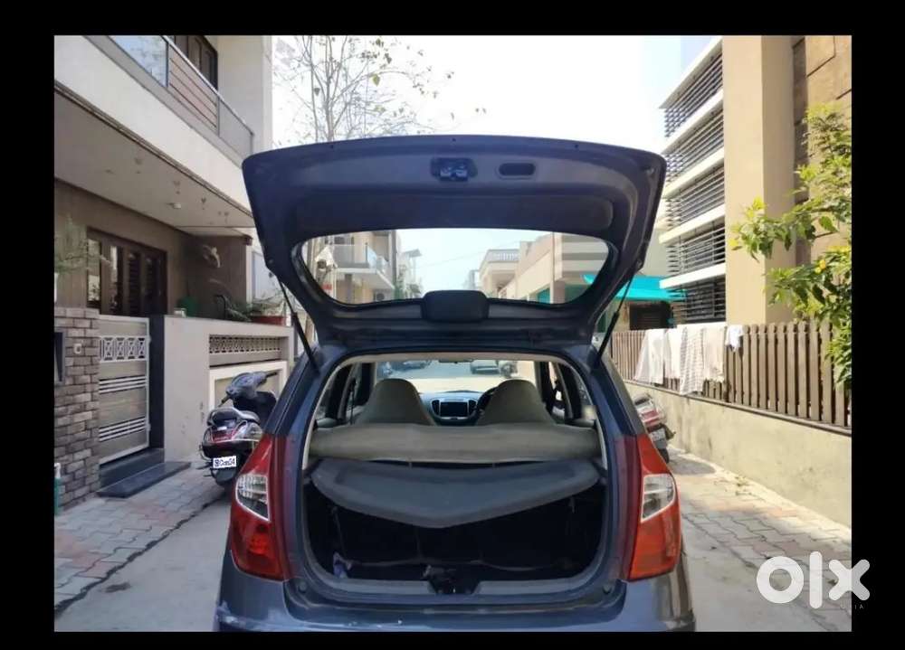 Hyundai I10 2012 Petrol Genuine 25550 Km Driven Well Maintained