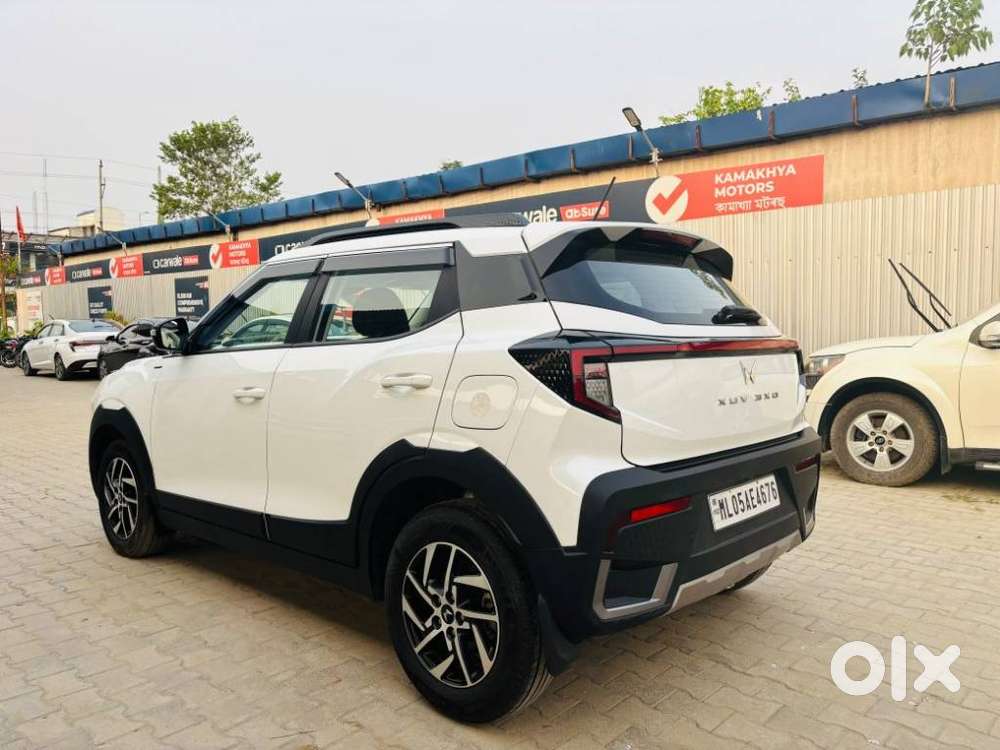 Mahindra Xuv 3xo Ax5 Pm At, 2025, Petrol