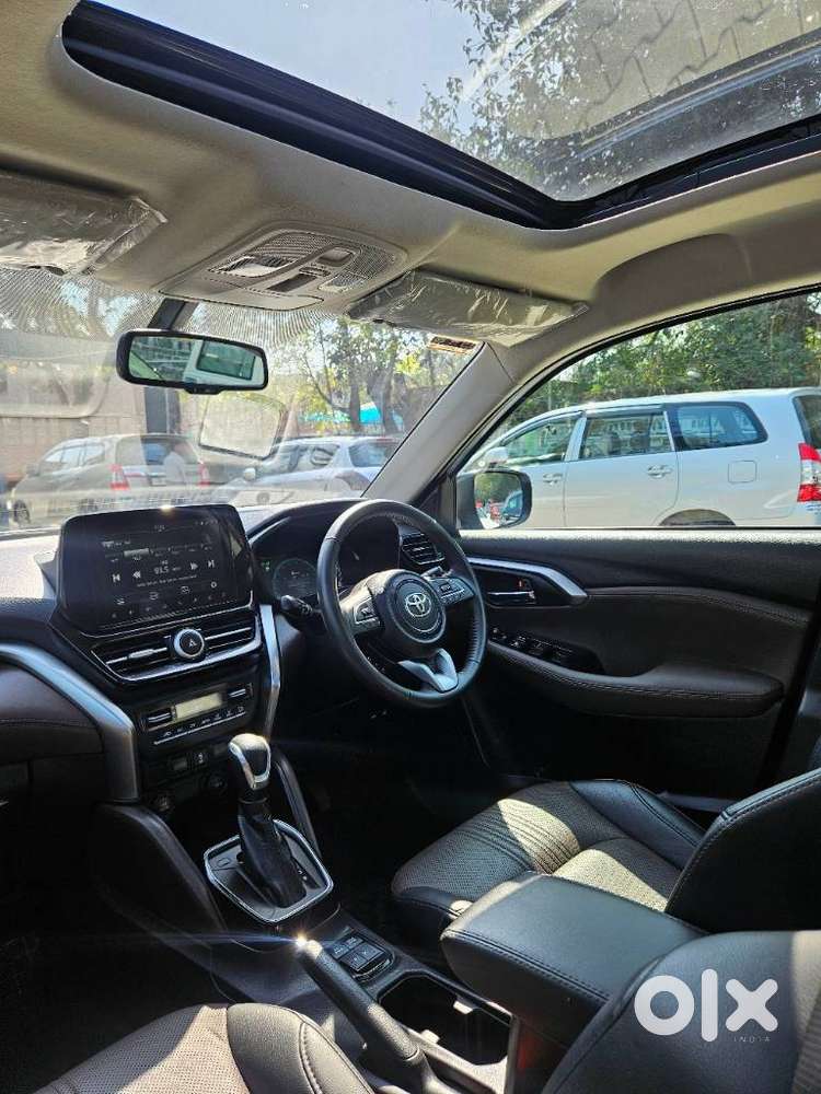 Toyota Urban Cruiser Hyryder 1.5 V Hybrid, 2023, Petrol