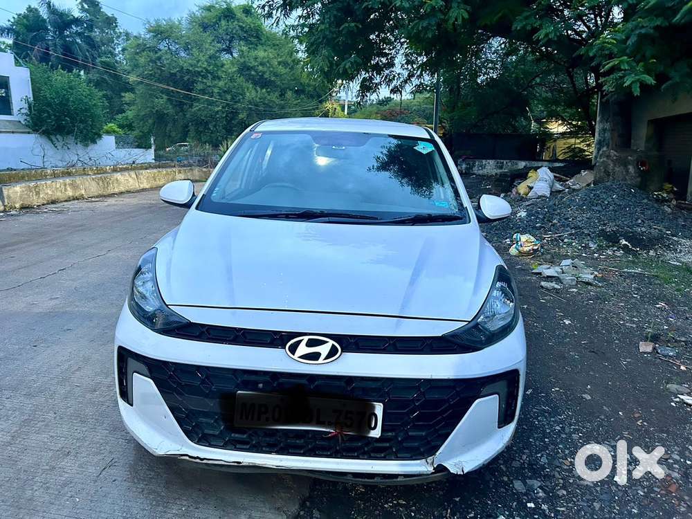 Hyundai Aura 2024 Car