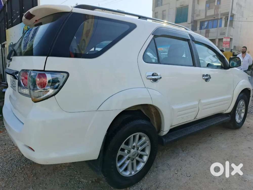 Toyota Fortuner 2012 Diesel 145000 Km Driven 3rd Owner
