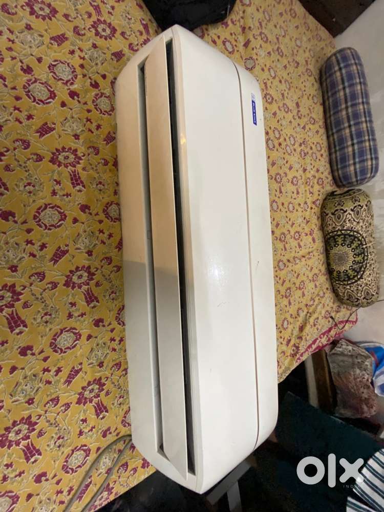 Blue Star excellent condition AC