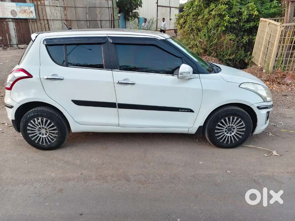 Maruti Suzuki Swift 2016 Diesel 82000 Km Driven
