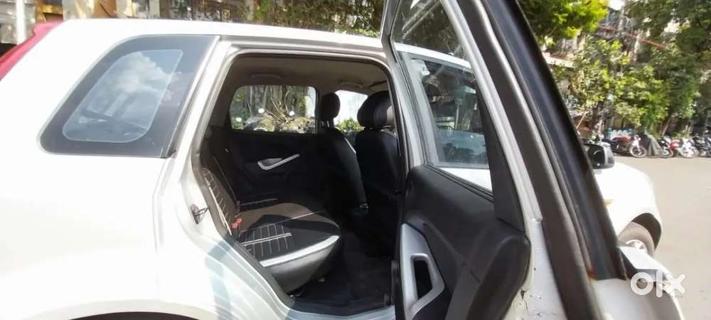 Ford Figo Petrol Titanium, 2014, Petrol