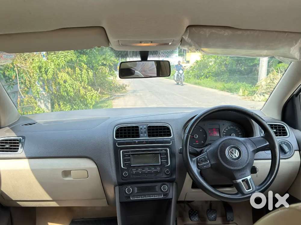 Volkswagen Vento 1.6 Highline 2014 - Well Maintained