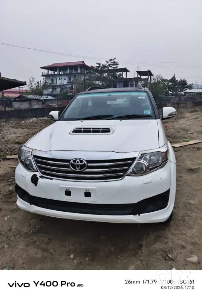 Toyota Fortuner 2015 Diesel 120000 Km Driven