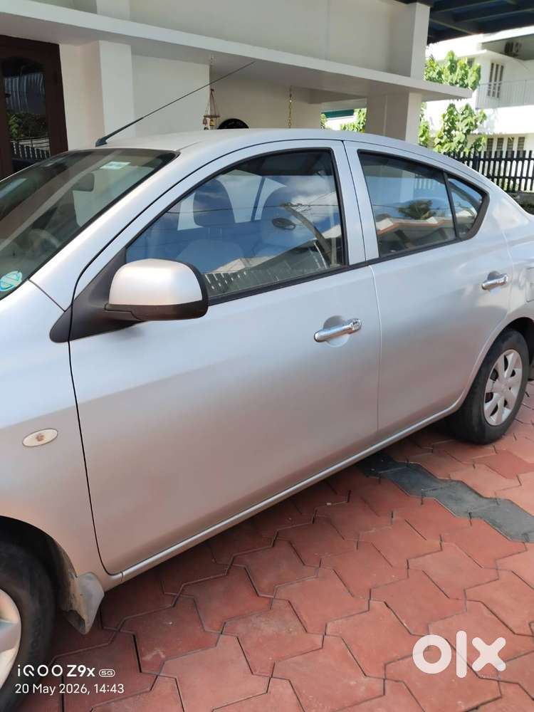 Diesal; Average 18 Km/l ; Good Condition; Single User. Blade Silver Co