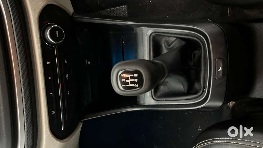 Tata Altroz 1.2 Xt, 2021, Petrol