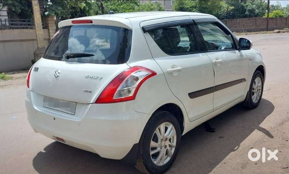 Maruti Suzuki Swift Zdi Plus, 2012, Diesel
