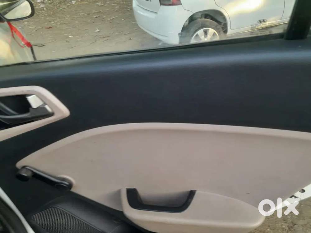 Hyundai I20 2018 Petrol 74000 Km Driven 1st Owner