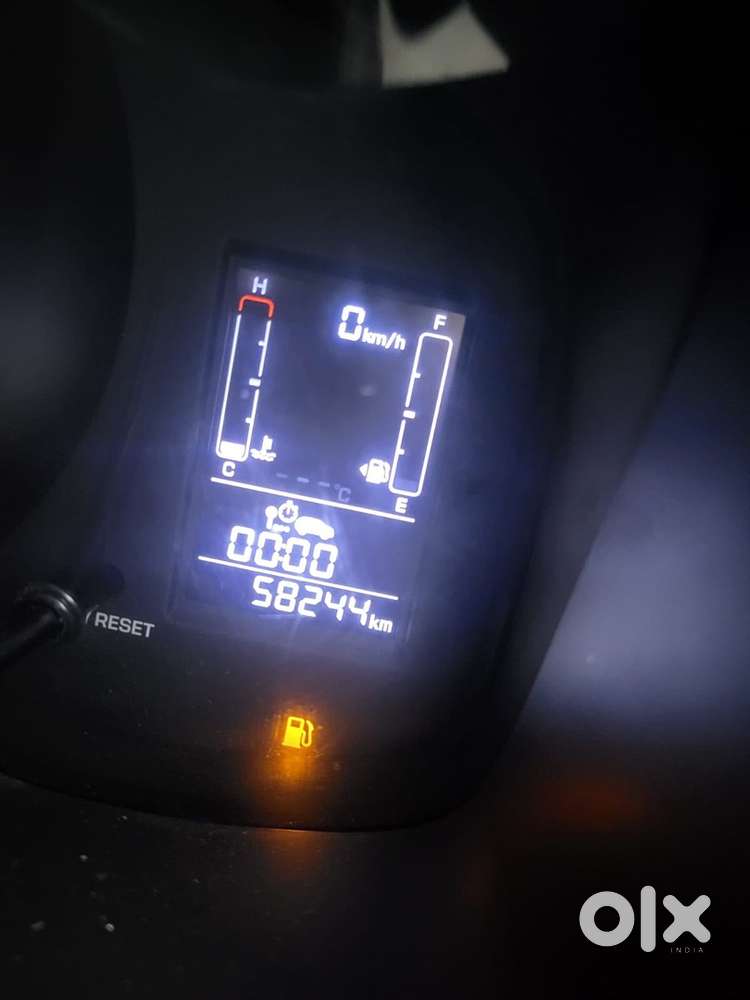 Hyundai Venue Petrol 19