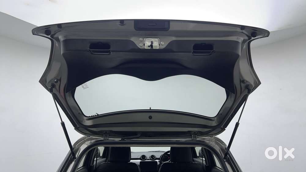 Maruti Suzuki Swift Amt Vvt Vxi, 2022, Petrol