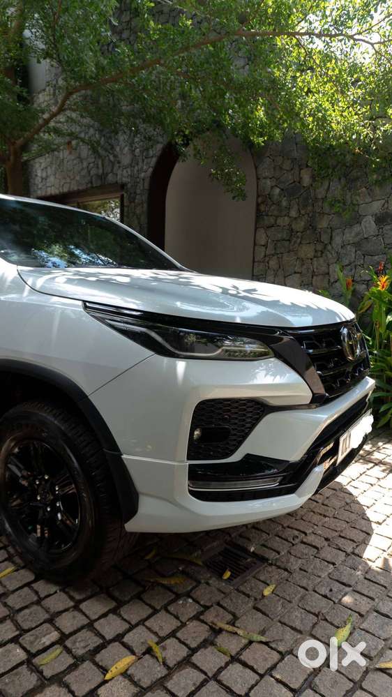 Fortuner 2023 4x2 At Diesel - Customised, Dechromed