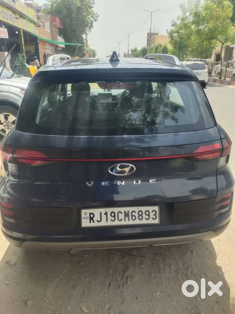 Hyundai Venue 2023 Diesel 30000 Km Driven