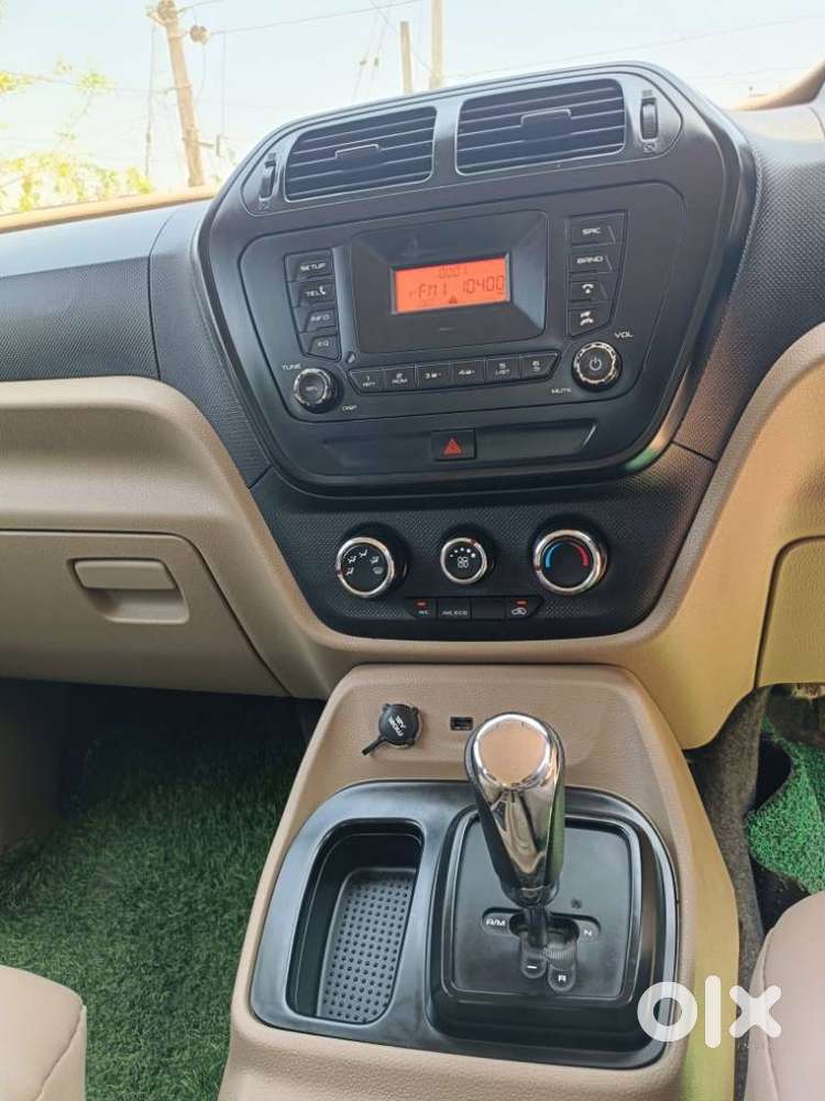 Mahindra Tuv 300 T6 Plus Amt, 2016, Diesel