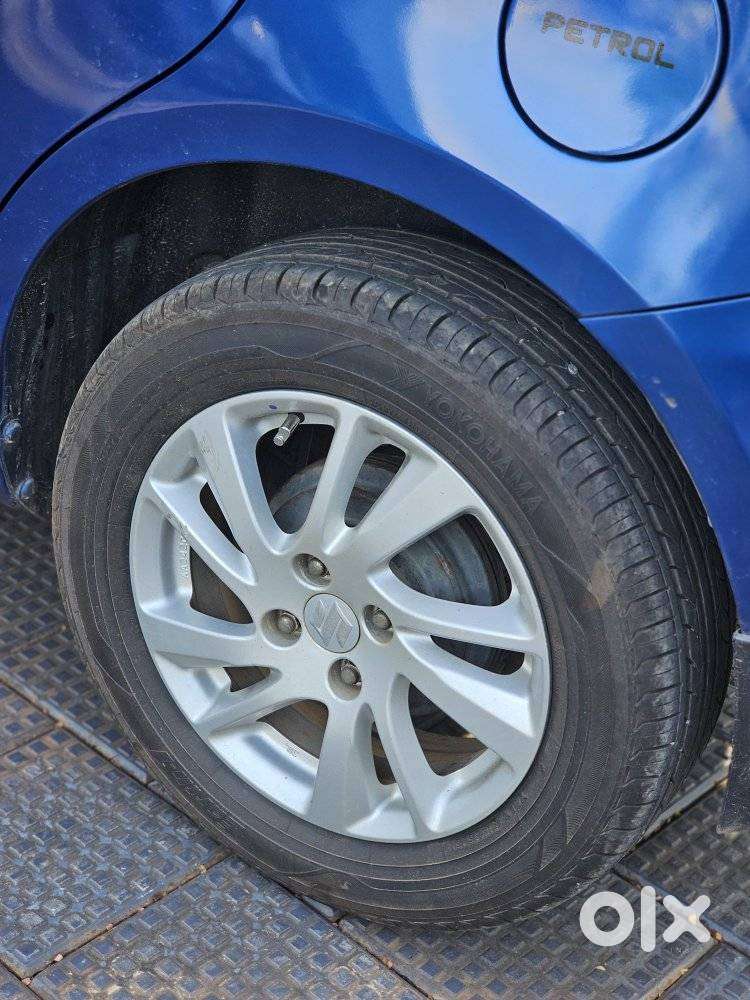 Maruti Suzuki Swift Zxi, 2013, Petrol