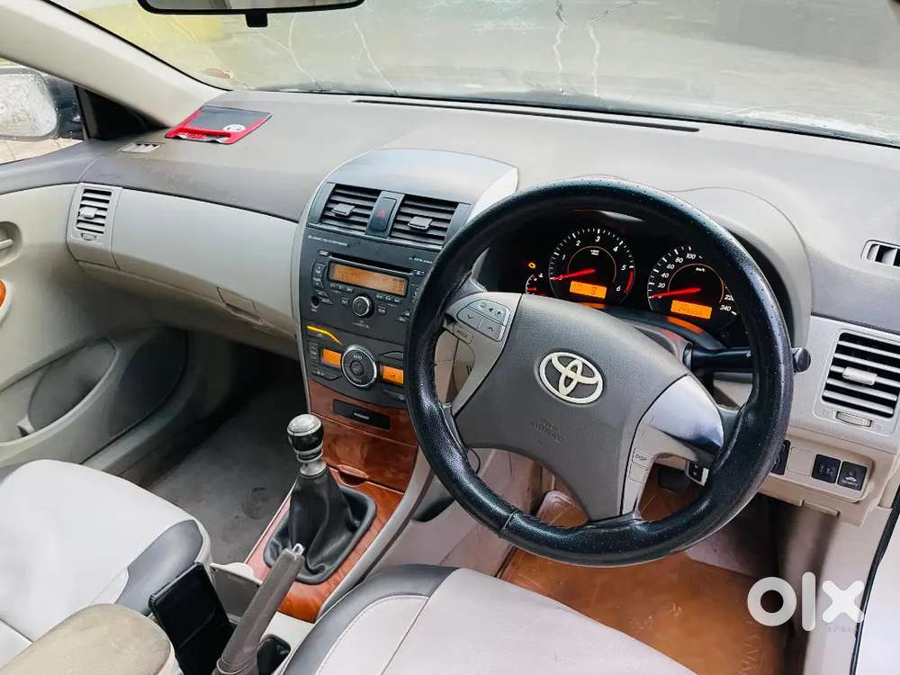 Toyota Corolla Altis 2011 Diesel 245556 Km Driven