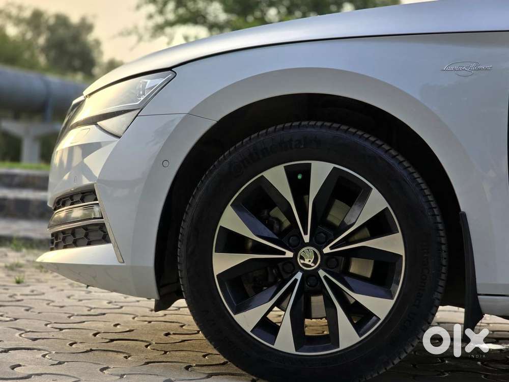 Skoda Superb 2.0 Tsi At L&k, 2021, Petrol