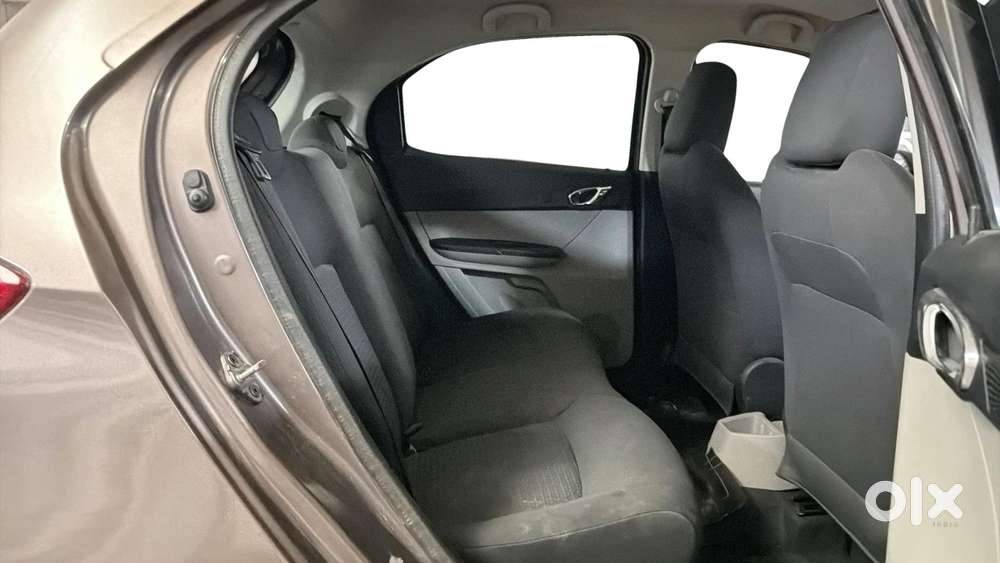 Tata Tiago 1.2 Revotron Xza, 2017, Petrol