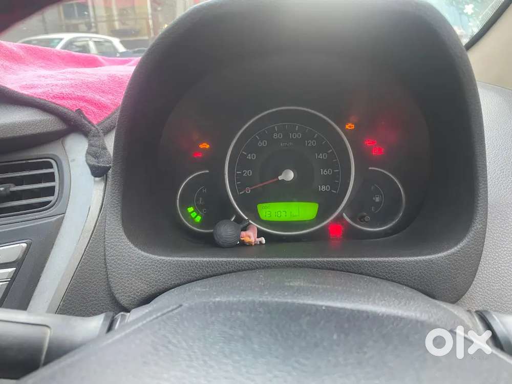 Hyundai Eon 2012 सीएनजी और अन्य 32 Km Driven